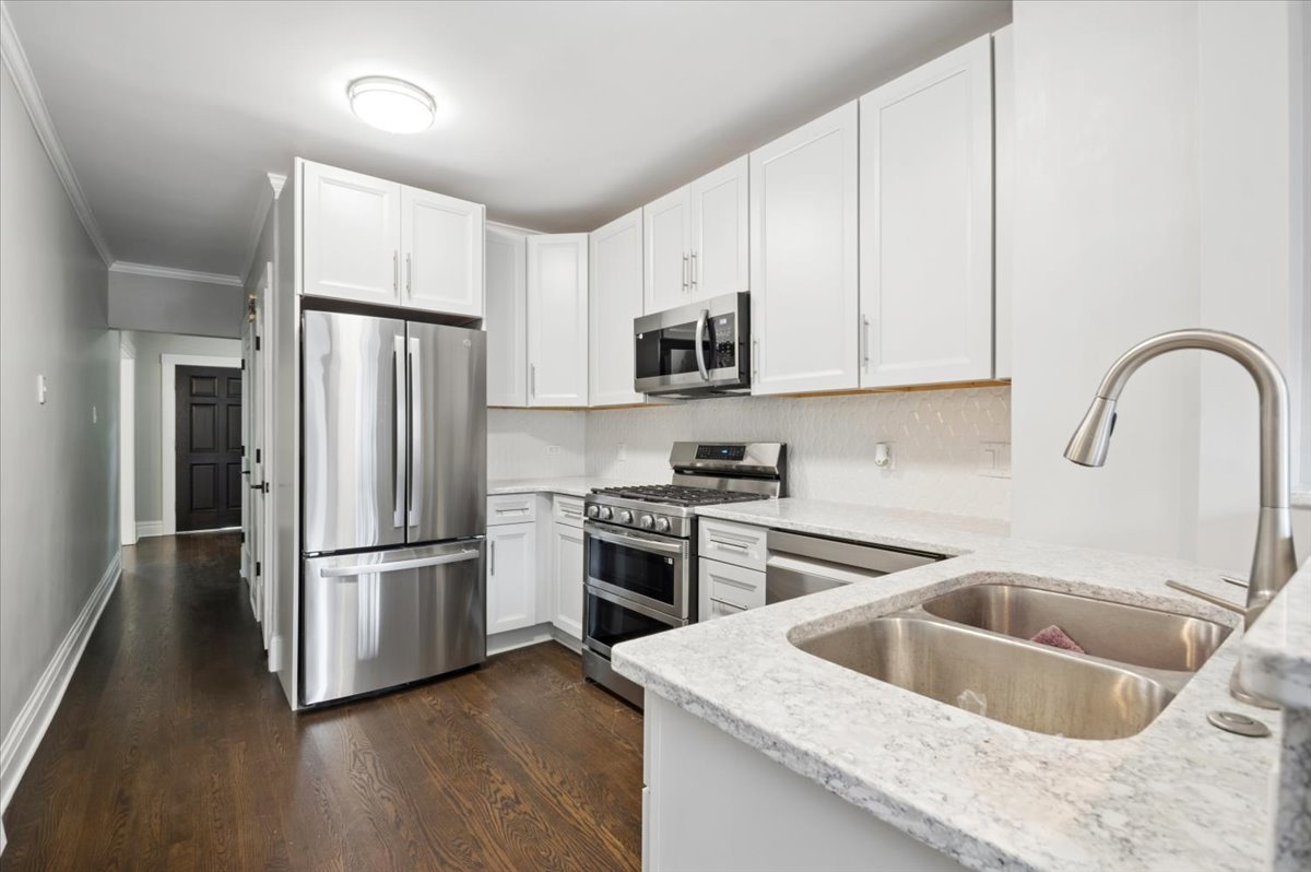 640 Clarence Avenue Property Photo 19