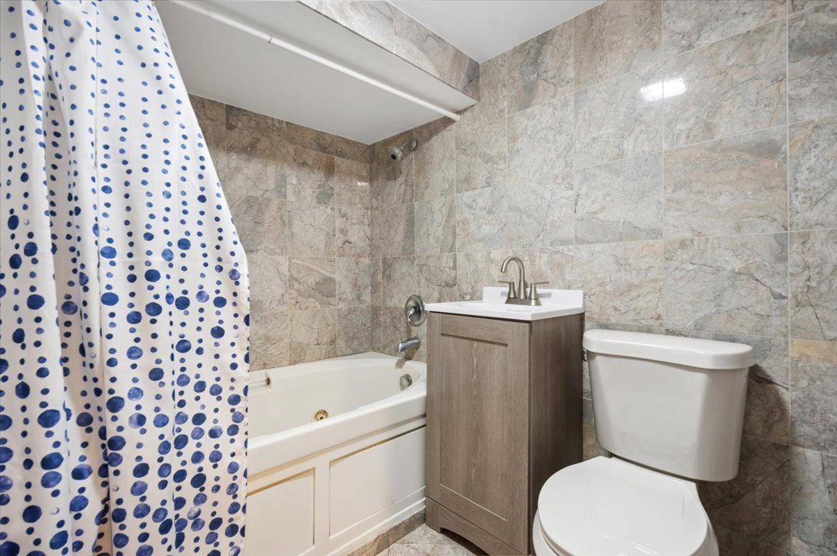 640 Clarence Avenue Property Photo 29