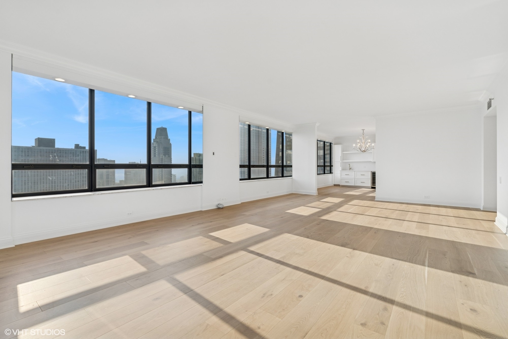 180 E Pearson Street 3807 Property Photo 8