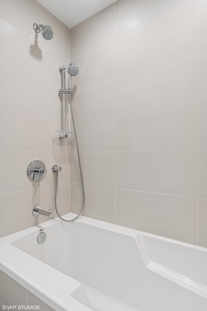 180 E Pearson Street 3807 Property Photo 26