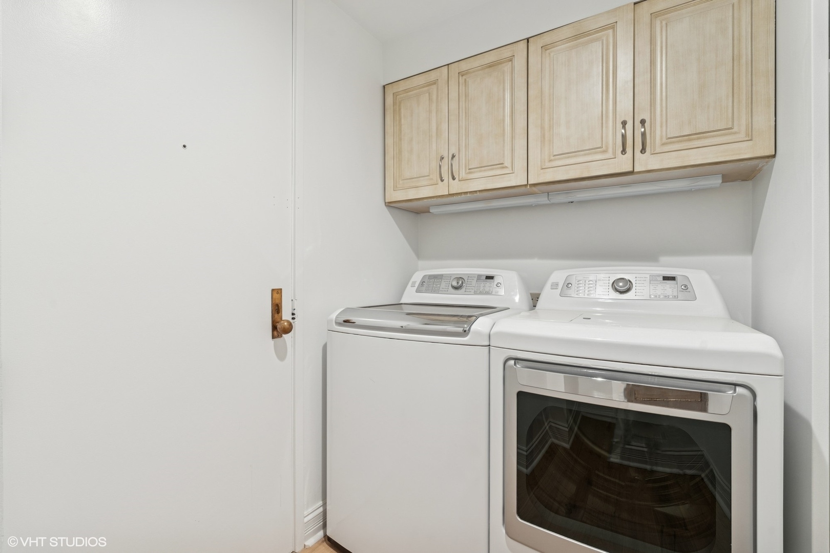 180 E Pearson Street 3807 Property Photo 27