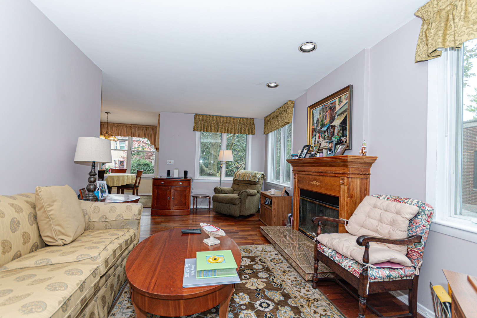 2723 N Bosworth Avenue Property Photo 4