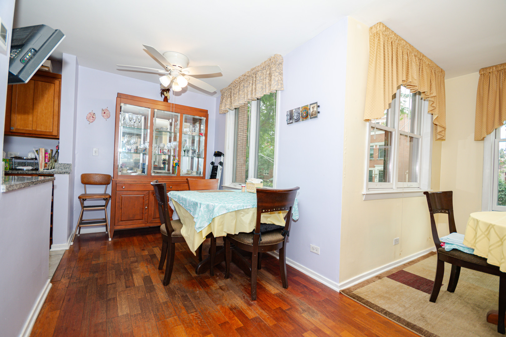 2723 N Bosworth Avenue Property Photo 7
