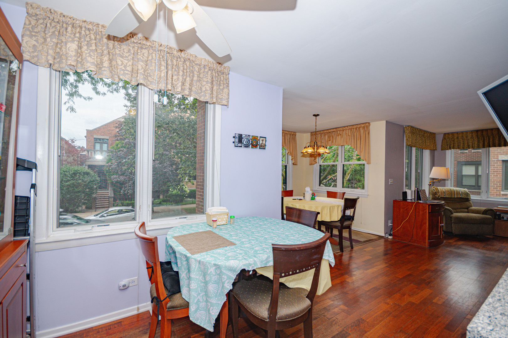 2723 N Bosworth Avenue Property Photo 9