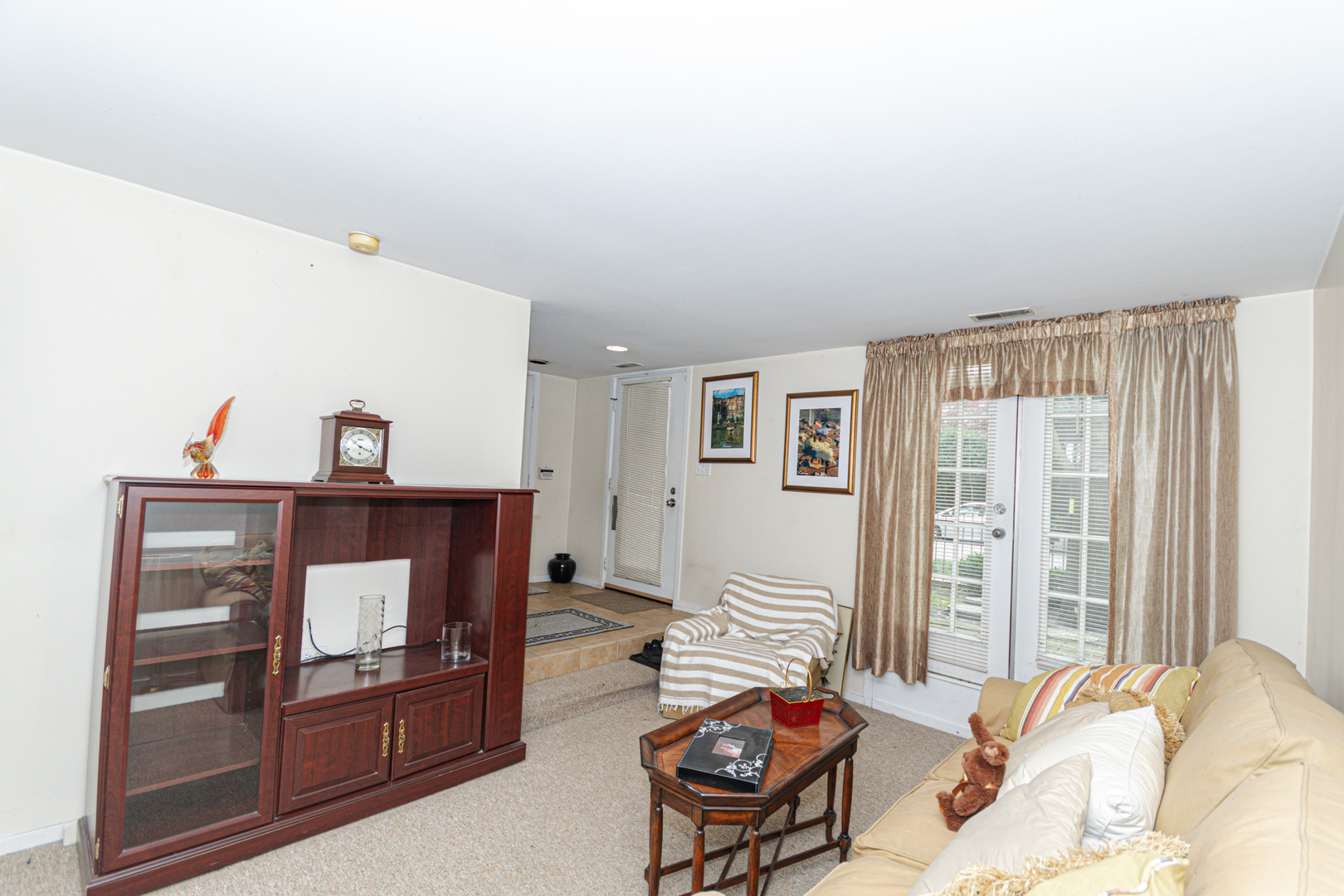 2723 N Bosworth Avenue Property Photo 11