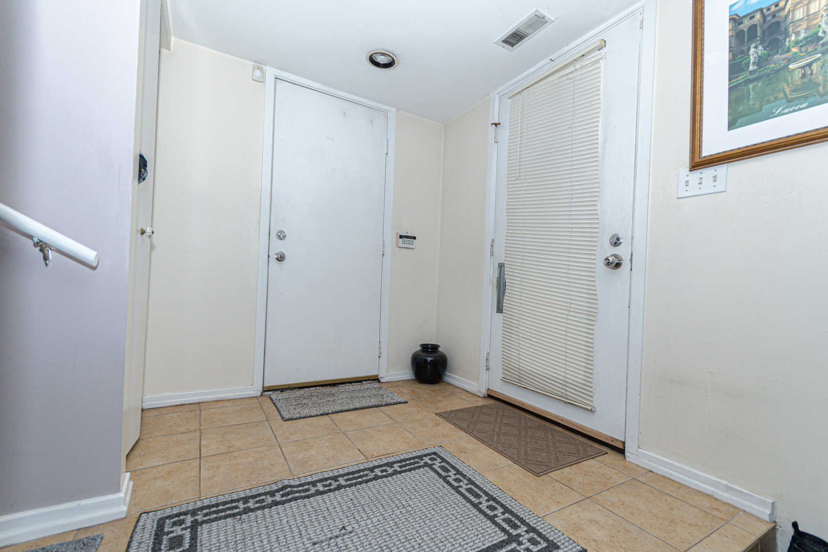 2723 N Bosworth Avenue Property Photo 13