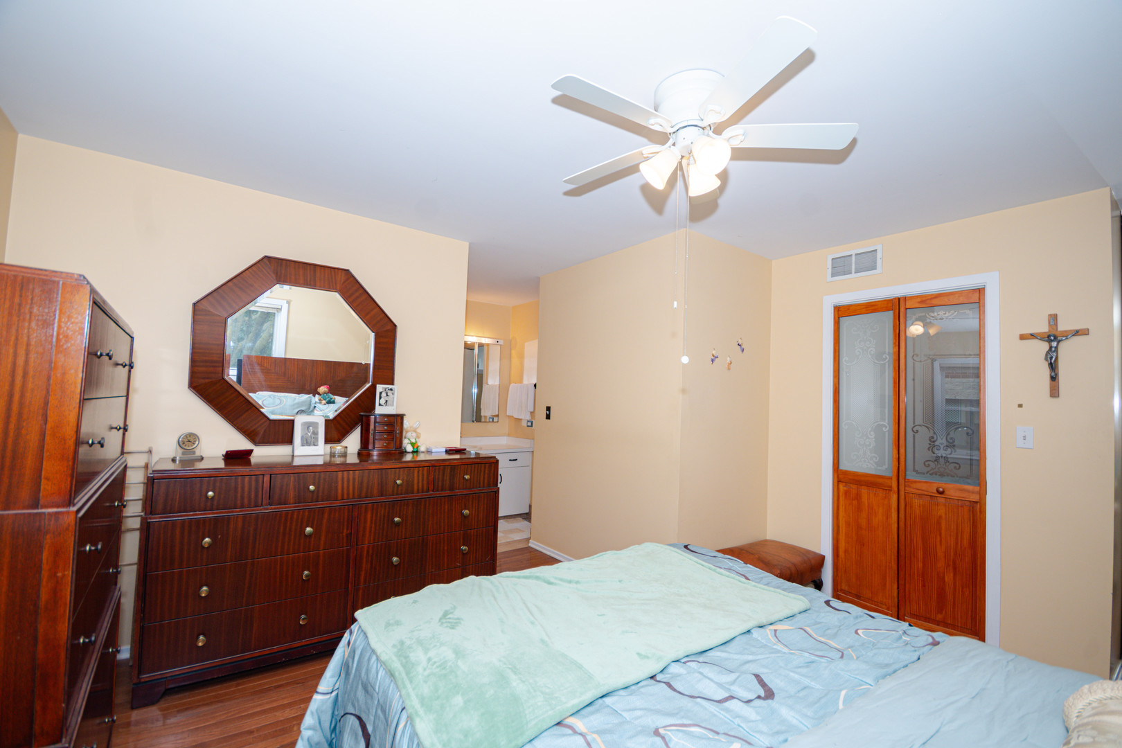 2723 N Bosworth Avenue Property Photo 22
