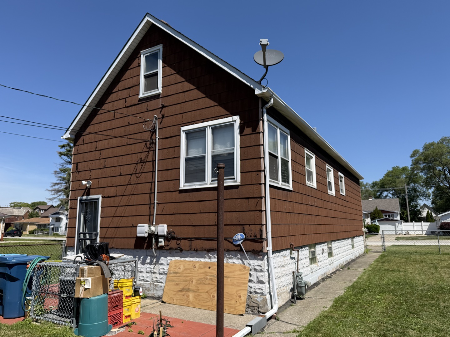 213 155th Place Property Photo 3