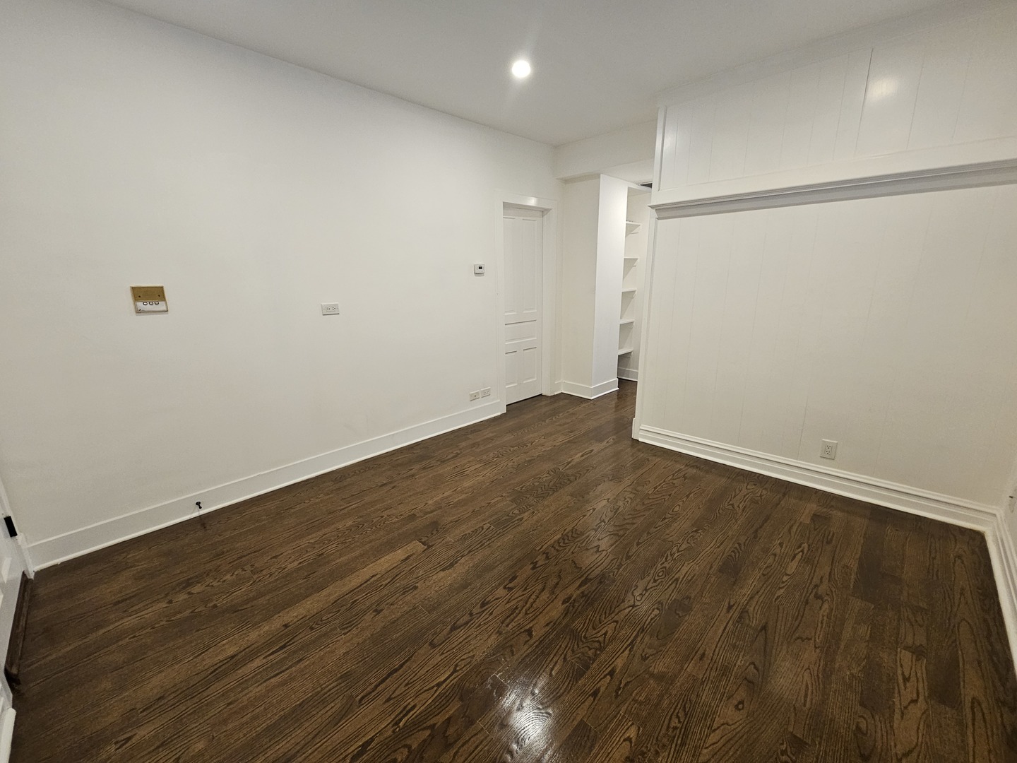 2541 N Southport Avenue 1r Property Photo 4