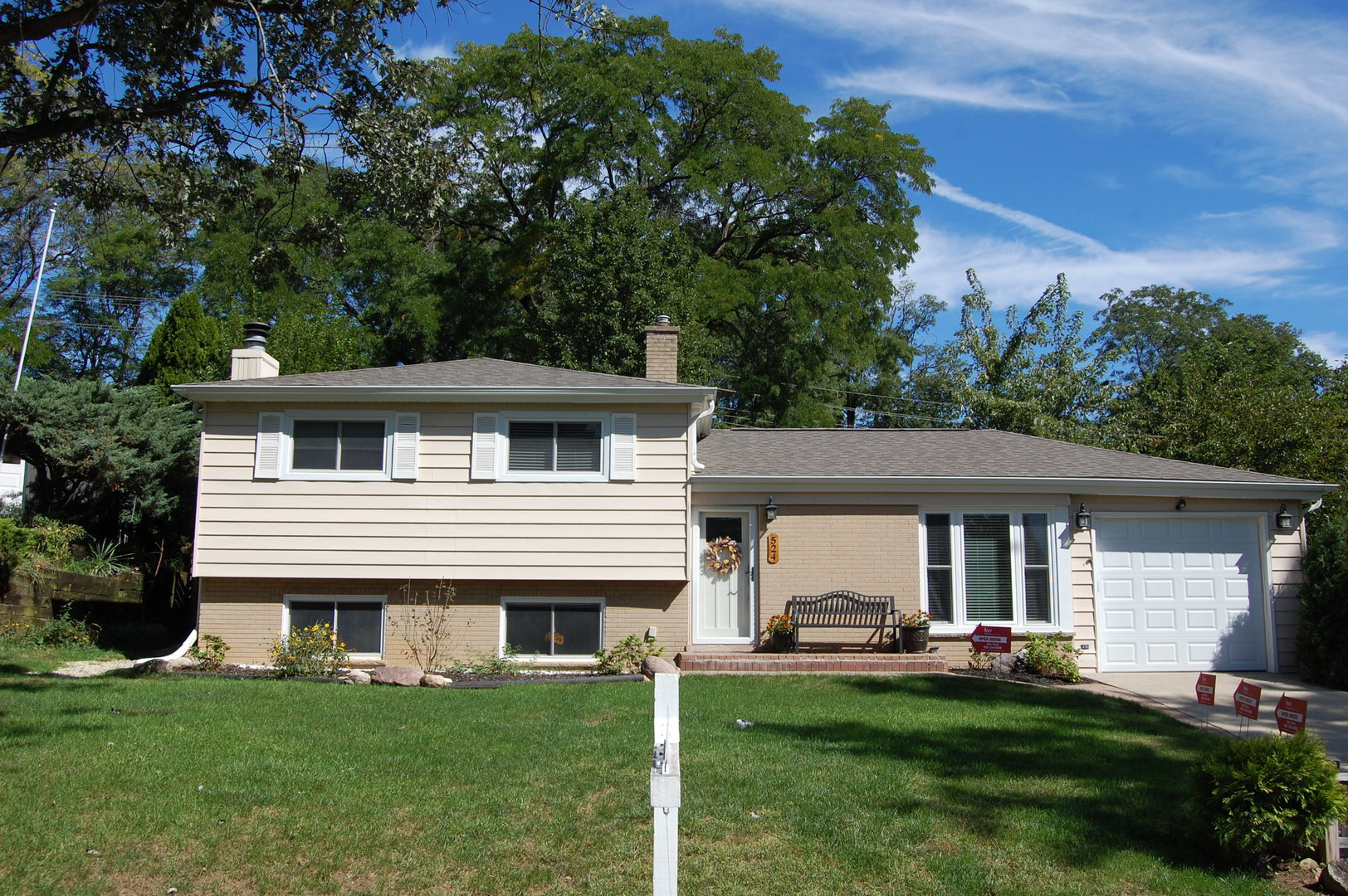 22w524 Birchwood Drive Property Photo 1