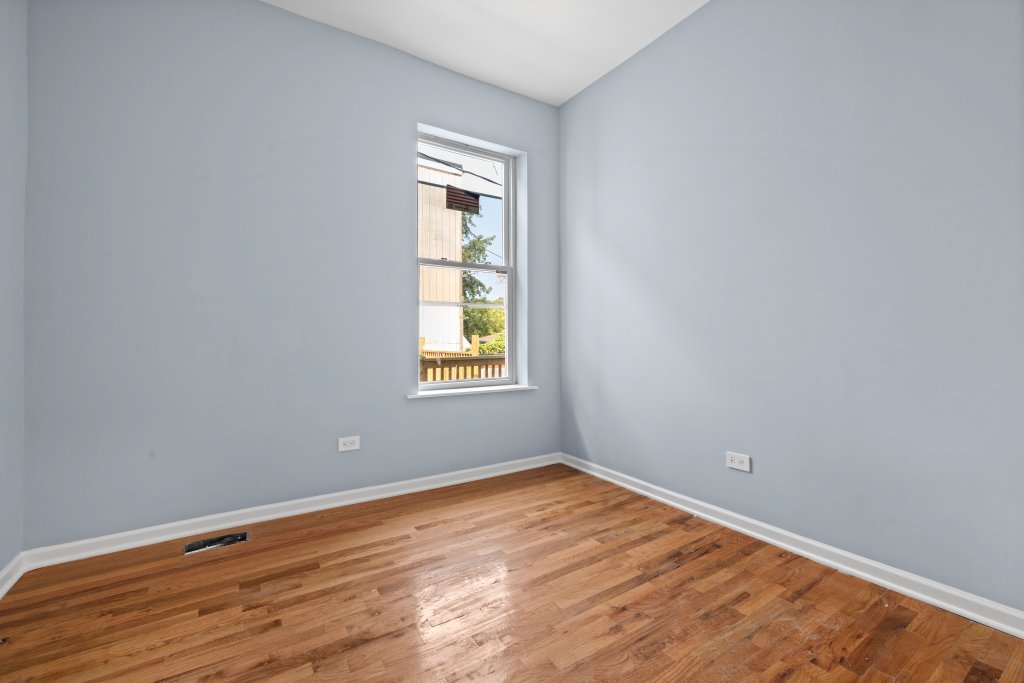 5931 S Elizabeth Street Property Photo 12