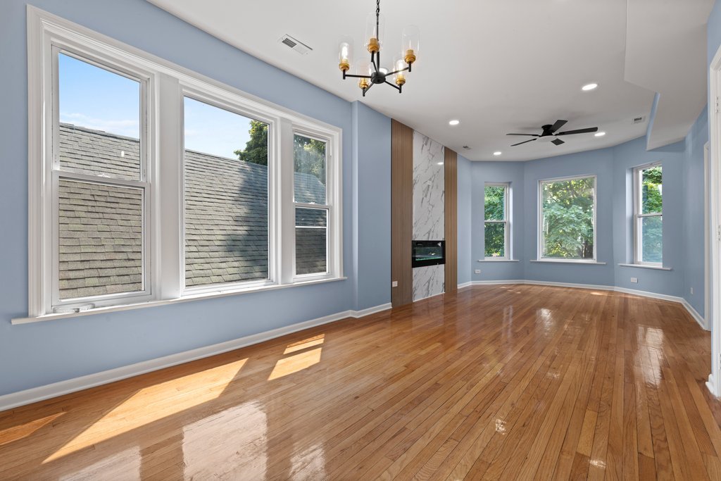 5931 S Elizabeth Street Property Photo 25