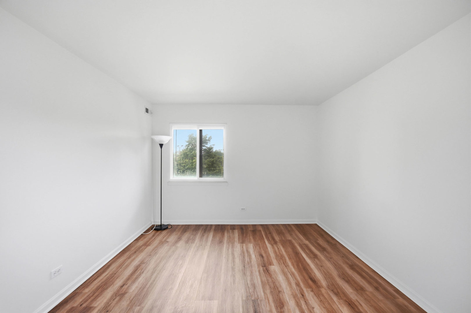1460 Fairlane Drive 311 Property Photo 10