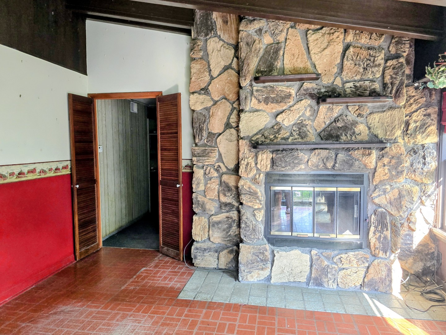 302 S Washington Street Property Photo 6