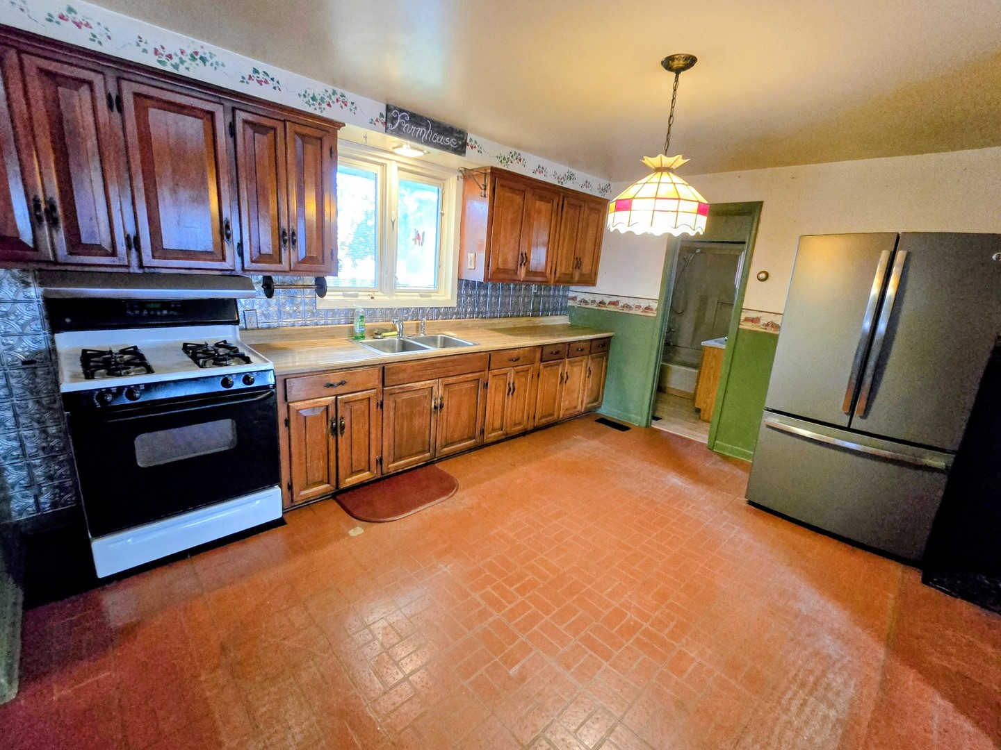 302 S Washington Street Property Photo 9