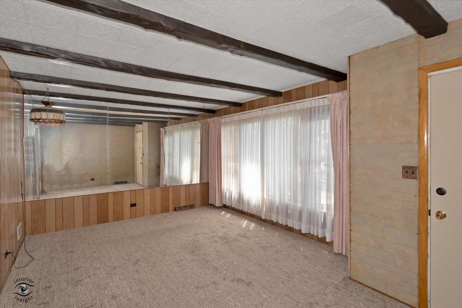 5347 S Maplewood Avenue Property Photo 4