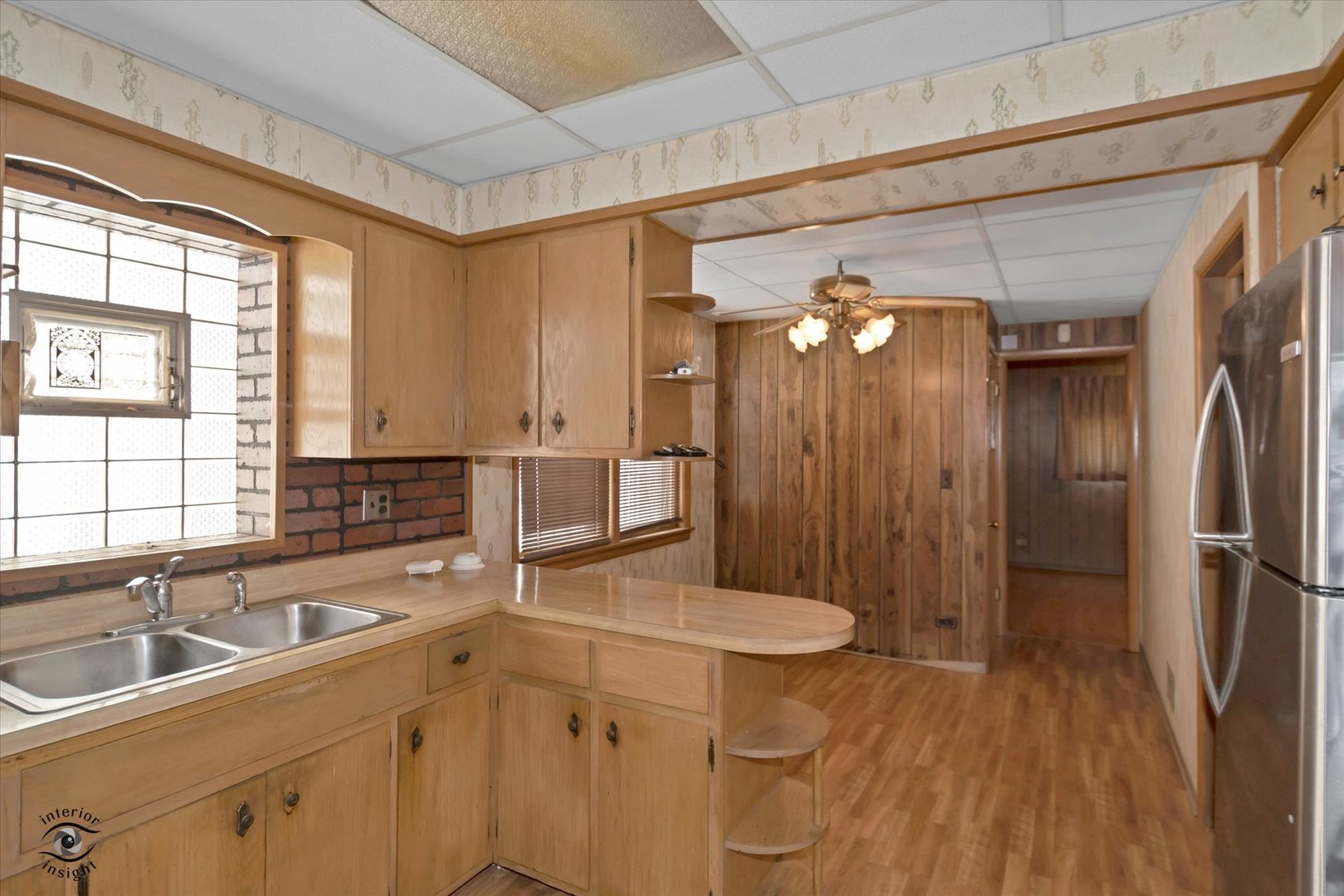 5347 S Maplewood Avenue Property Photo 7
