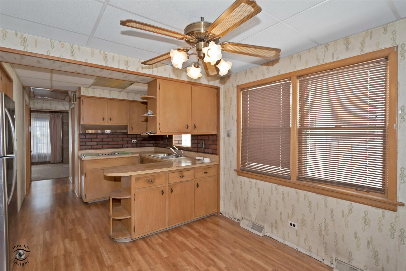 5347 S Maplewood Avenue Property Photo 9