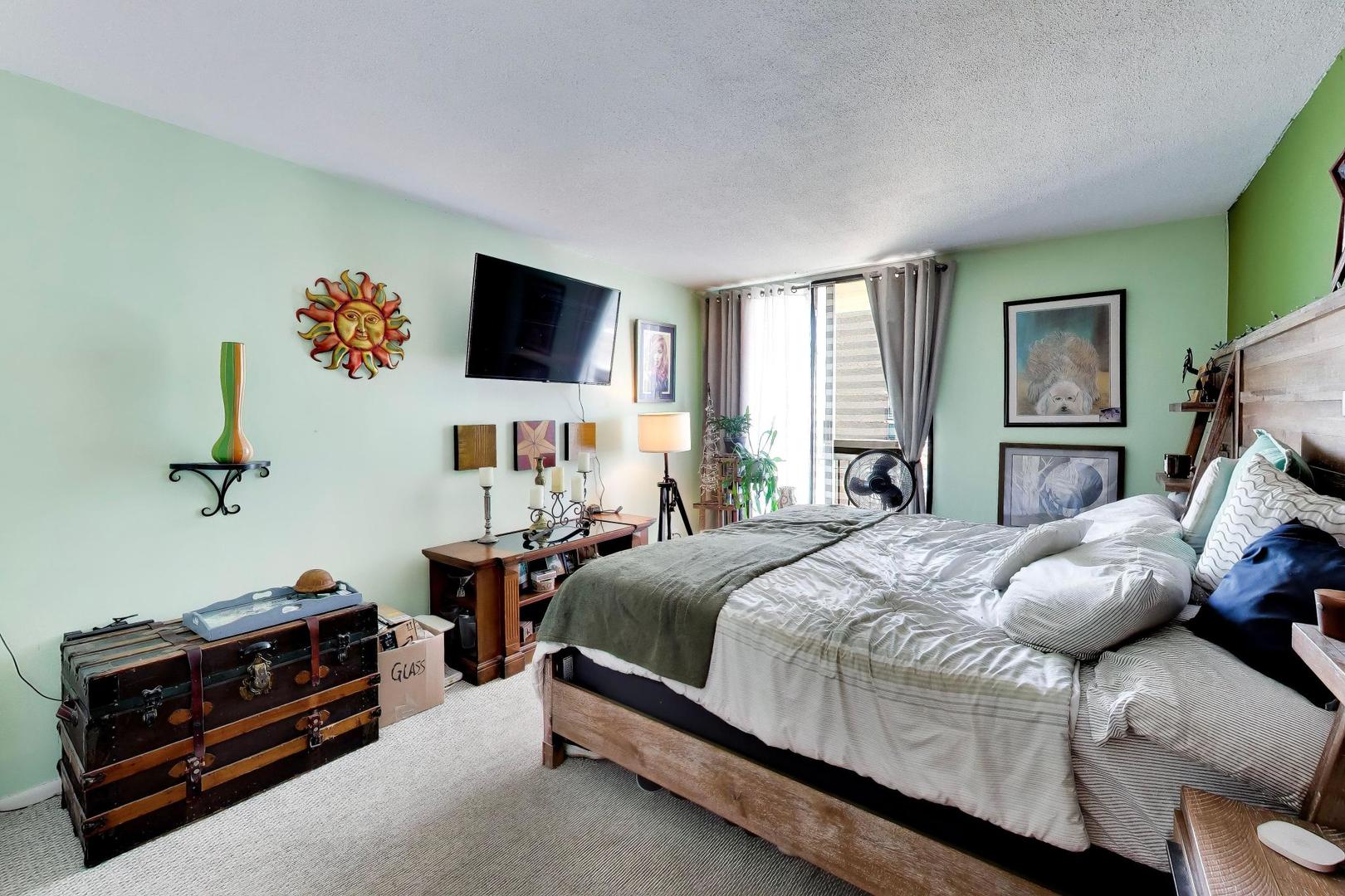 5901 N Sheridan Road 16c Property Photo 13
