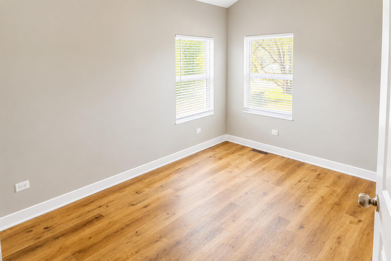 13802 Seeley Avenue Property Photo 21