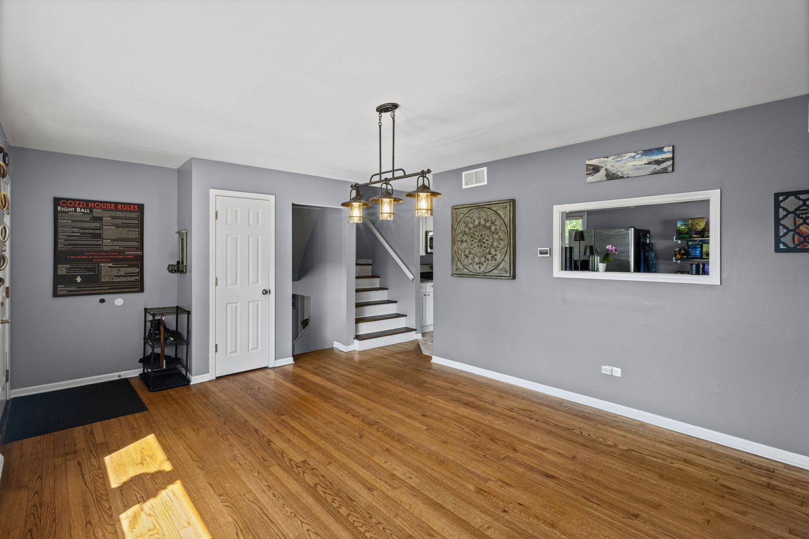 1s210 Lawler Avenue Property Photo 7