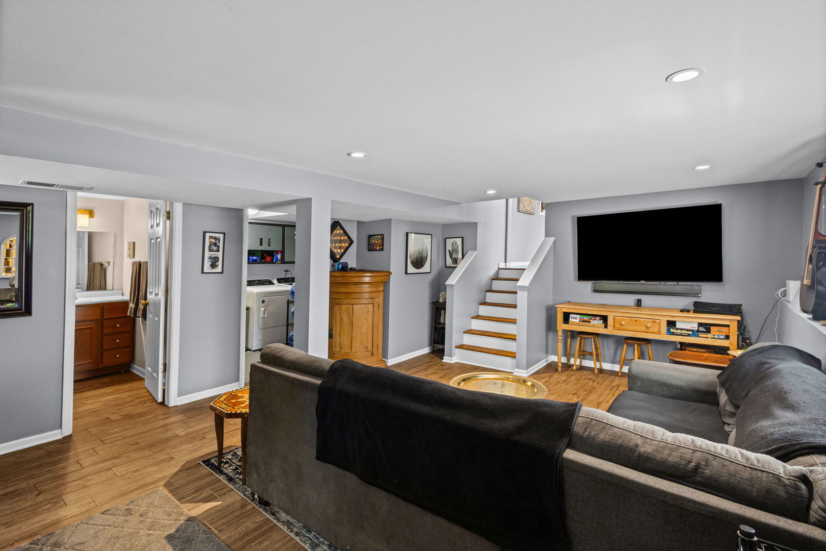 1s210 Lawler Avenue Property Photo 13