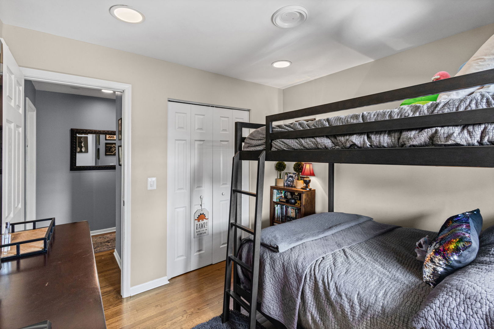 1s210 Lawler Avenue Property Photo 21