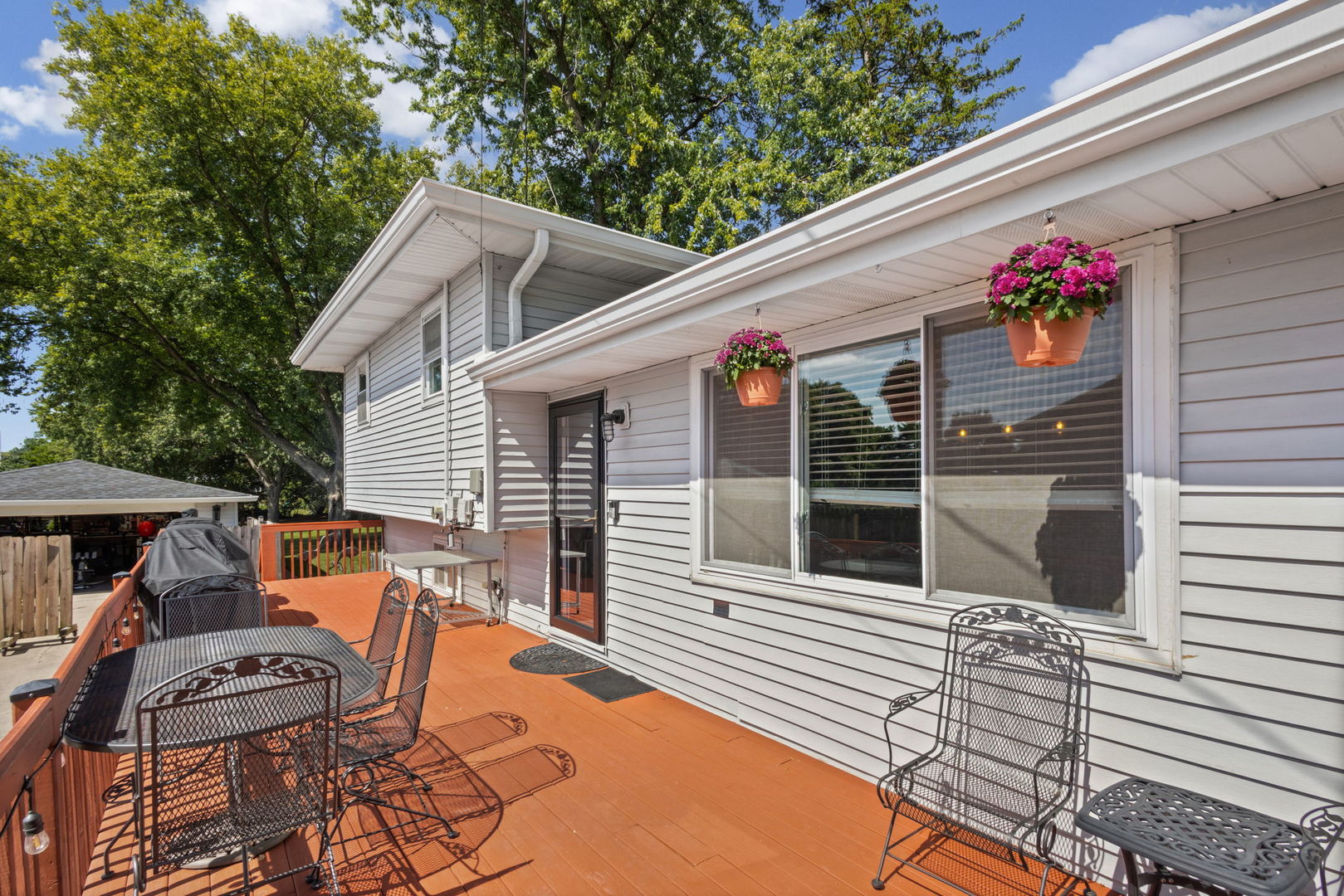 1s210 Lawler Avenue Property Photo 28