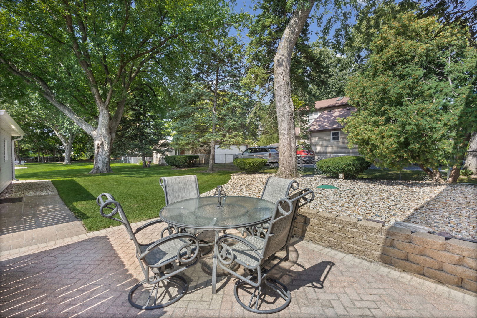 1s210 Lawler Avenue Property Photo 31