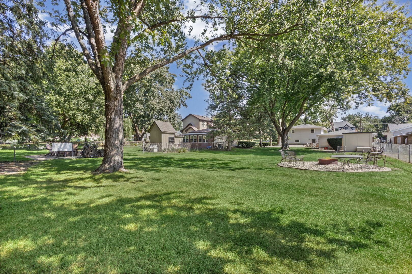 1s210 Lawler Avenue Property Photo 35