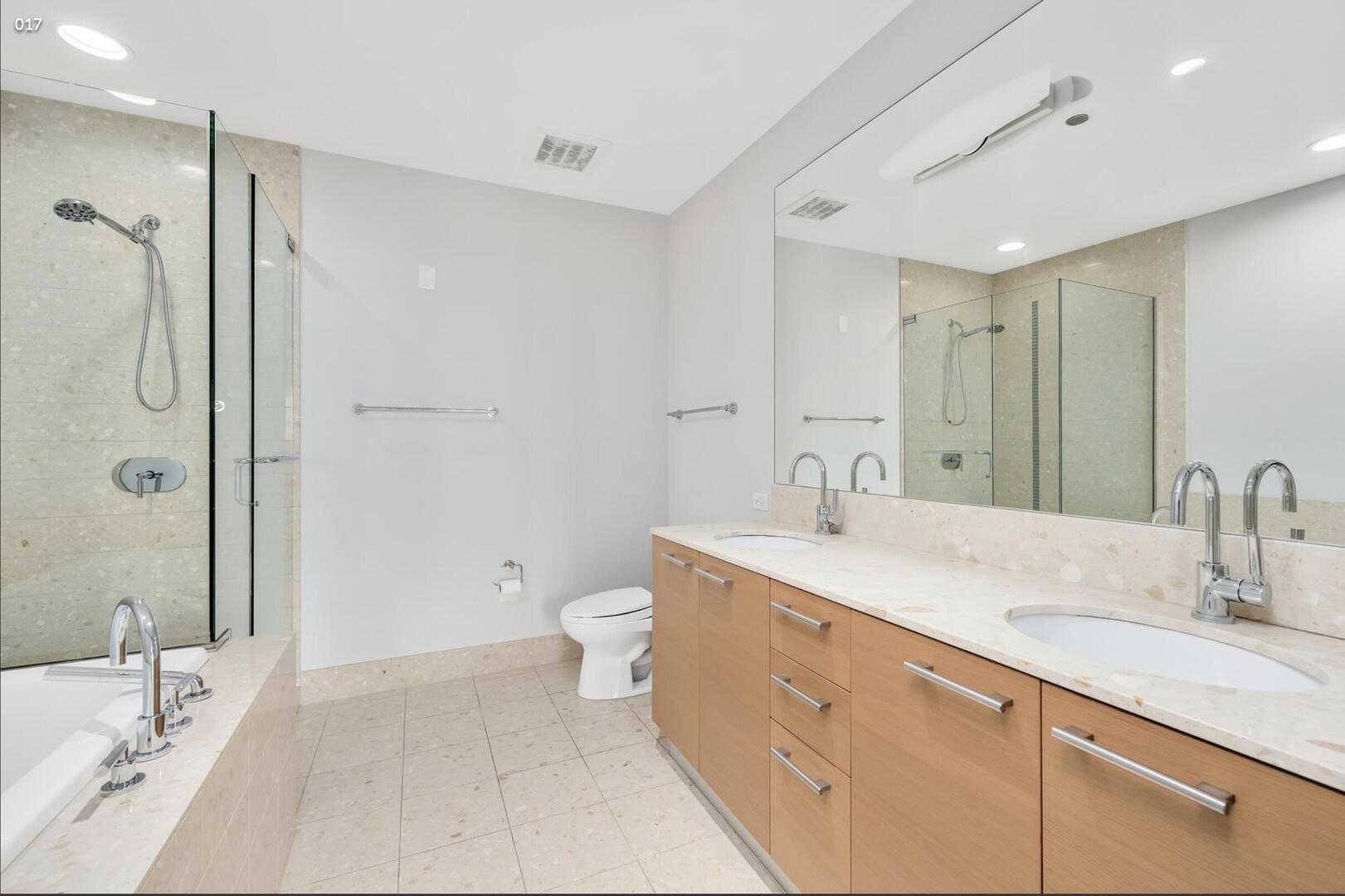 340 E Randolph Street 4802 Property Photo 16