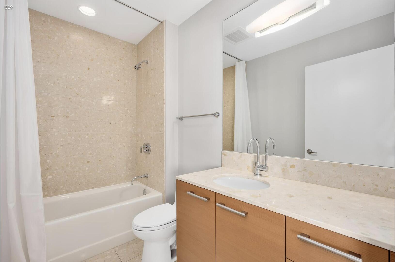 340 E Randolph Street 4802 Property Photo 18