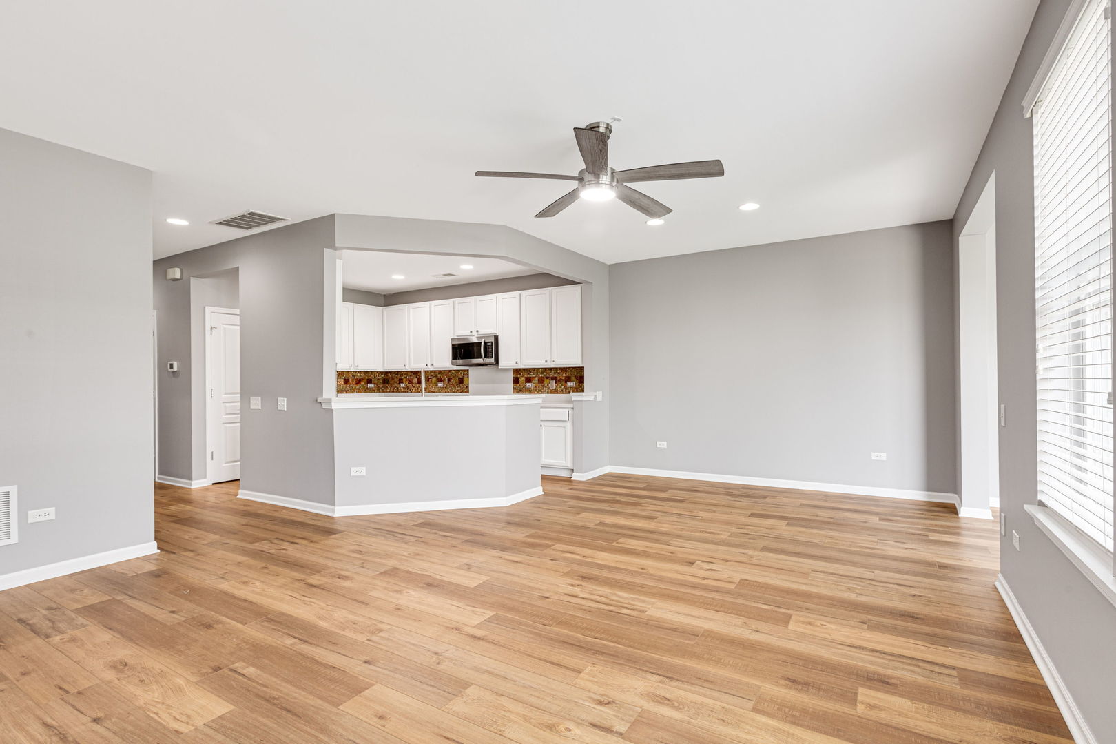 3364 Comstock Court Property Photo 14