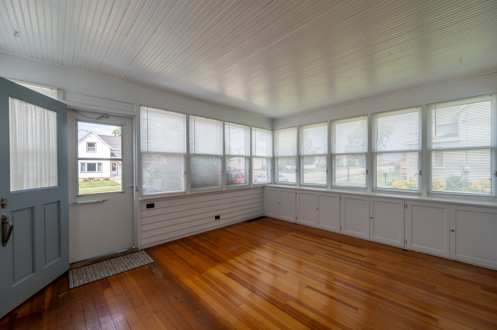 109 W Main Street Property Photo 4