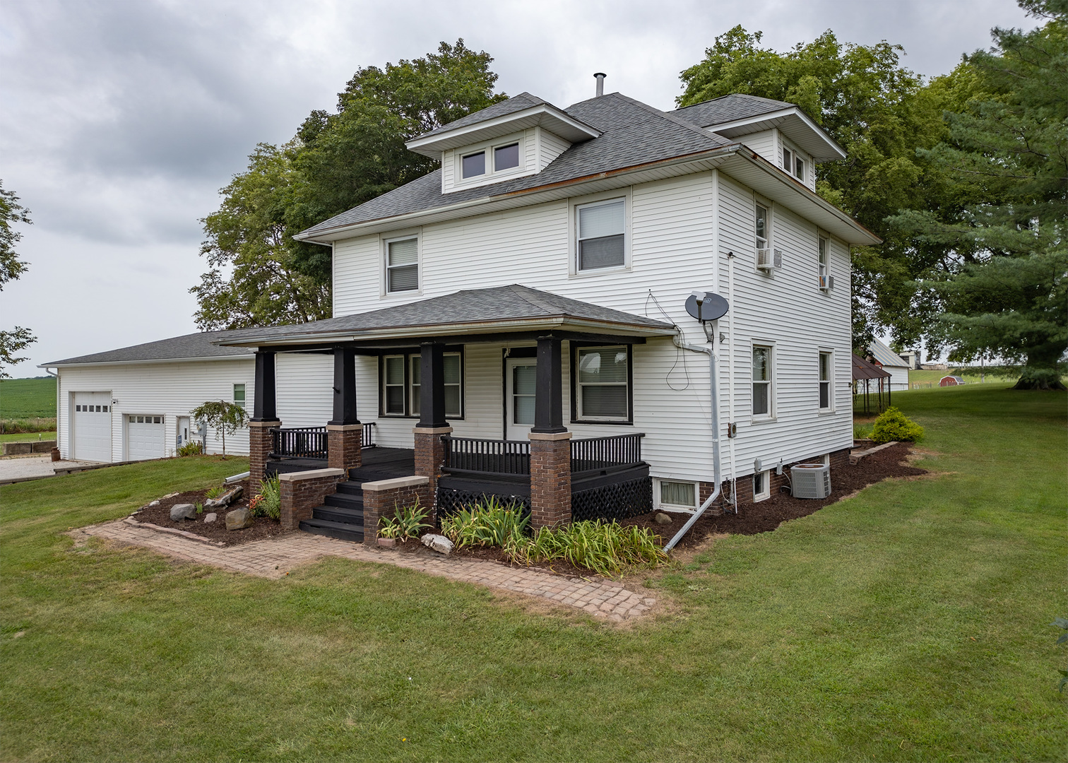 17618 Il Highway 81 Property Photo 1