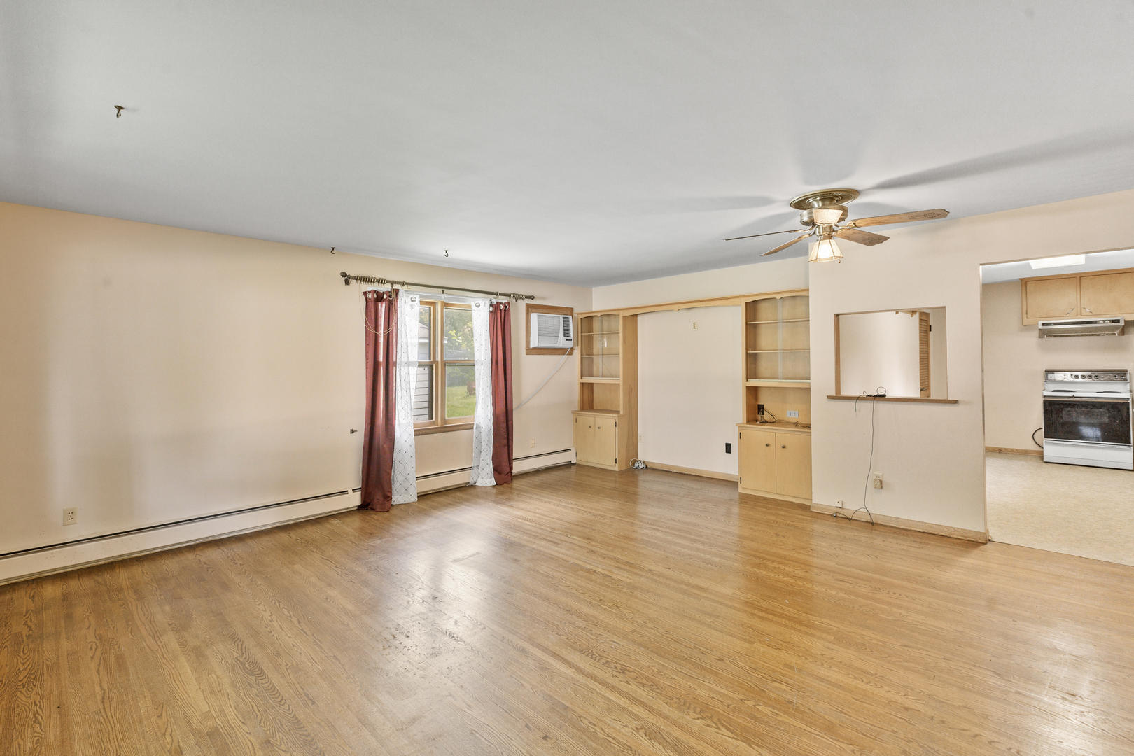 104 S Maple Street Property Photo 7