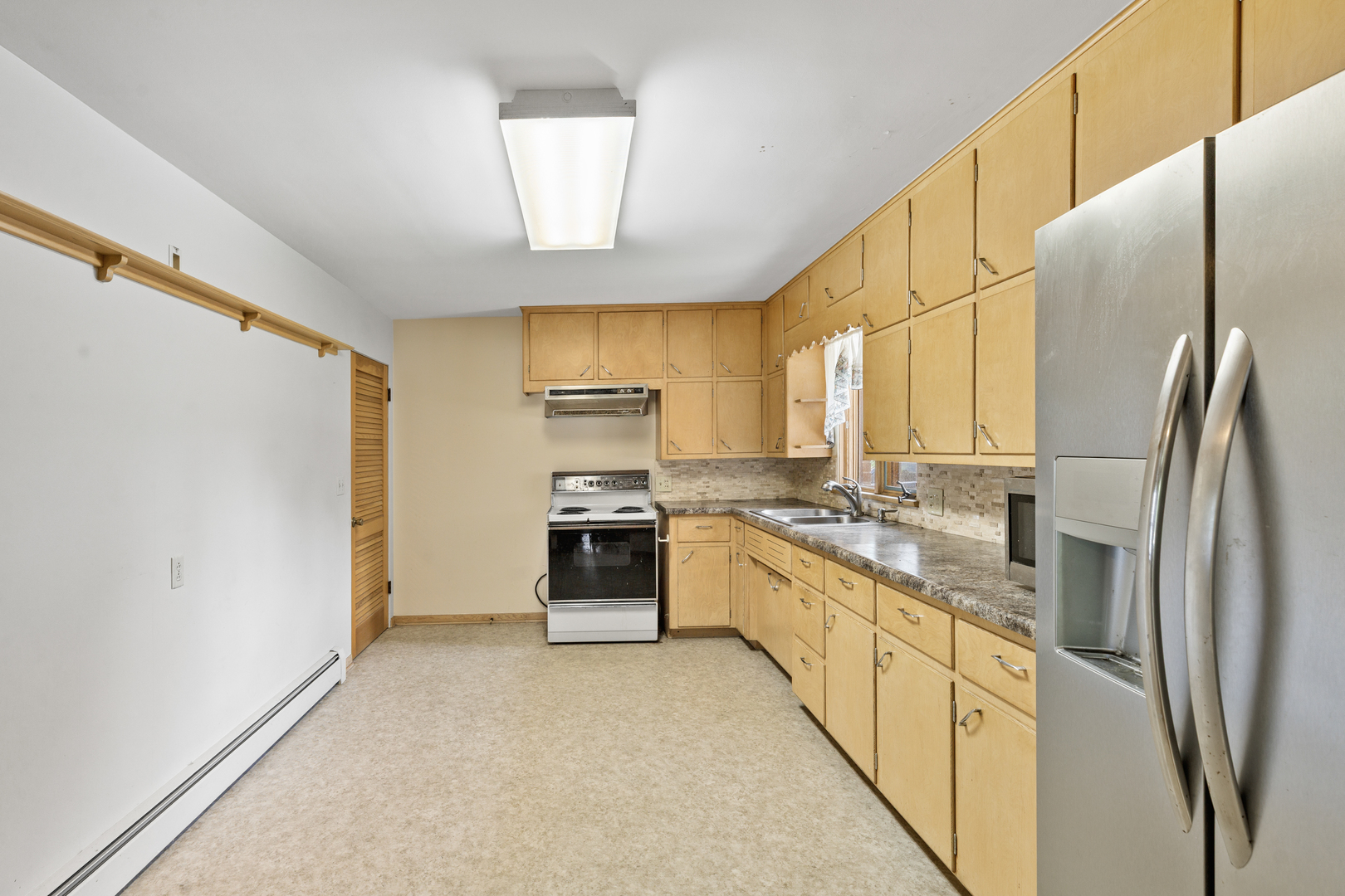 104 S Maple Street Property Photo 10