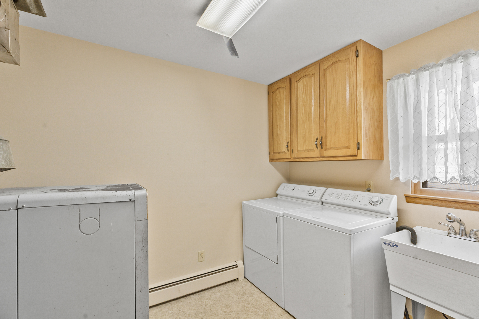 104 S Maple Street Property Photo 18