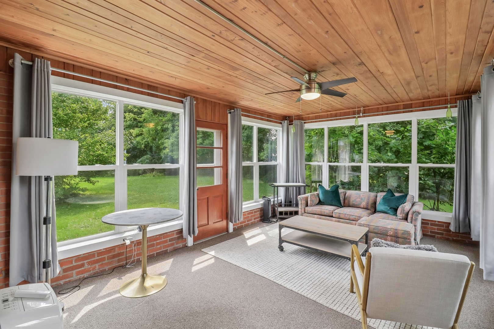 23579 W Windsor Terrace Property Photo 3