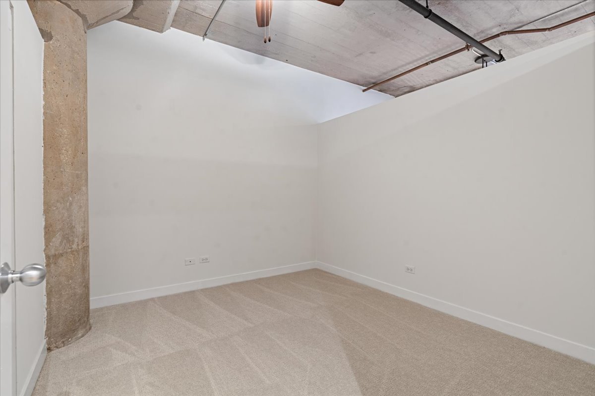 411 W Ontario Street 420 Property Photo 13