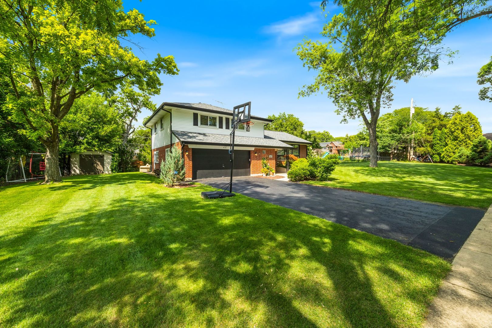 514 Eldon Place Property Photo 3