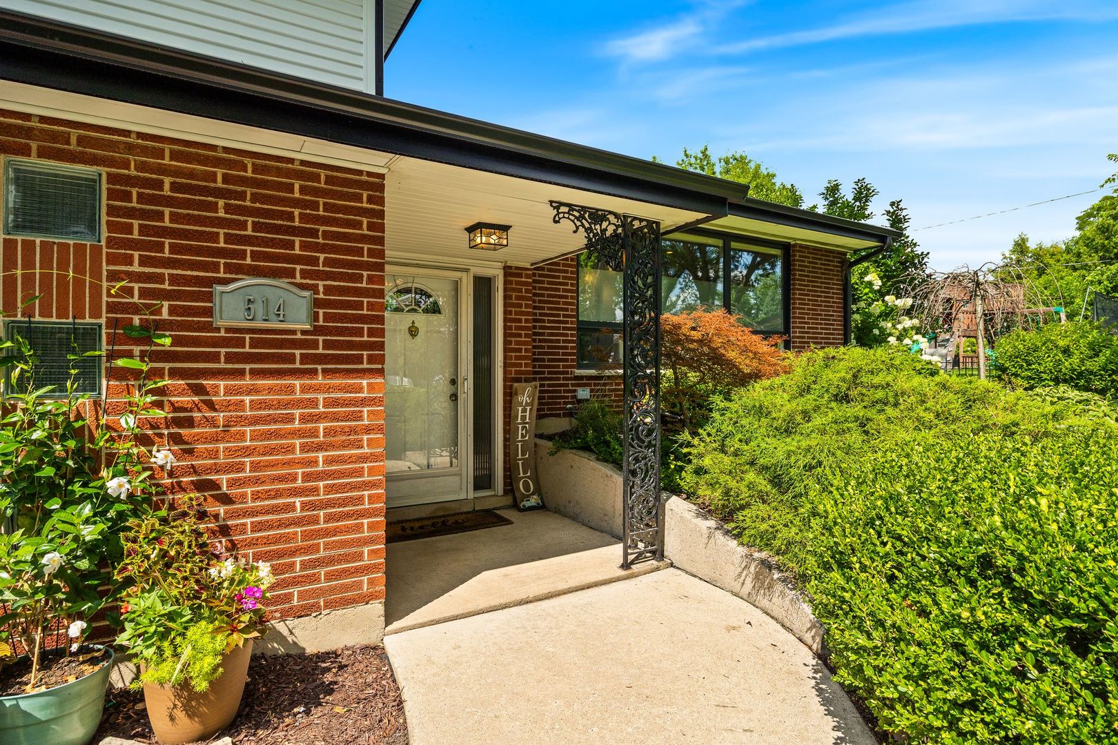 514 Eldon Place Property Photo 4
