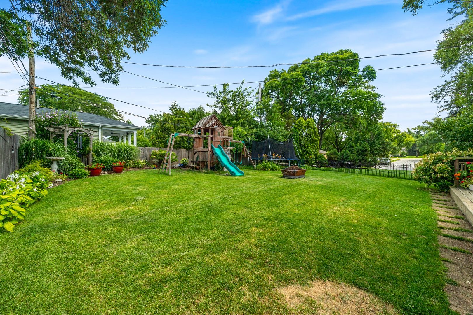 514 Eldon Place Property Photo 34