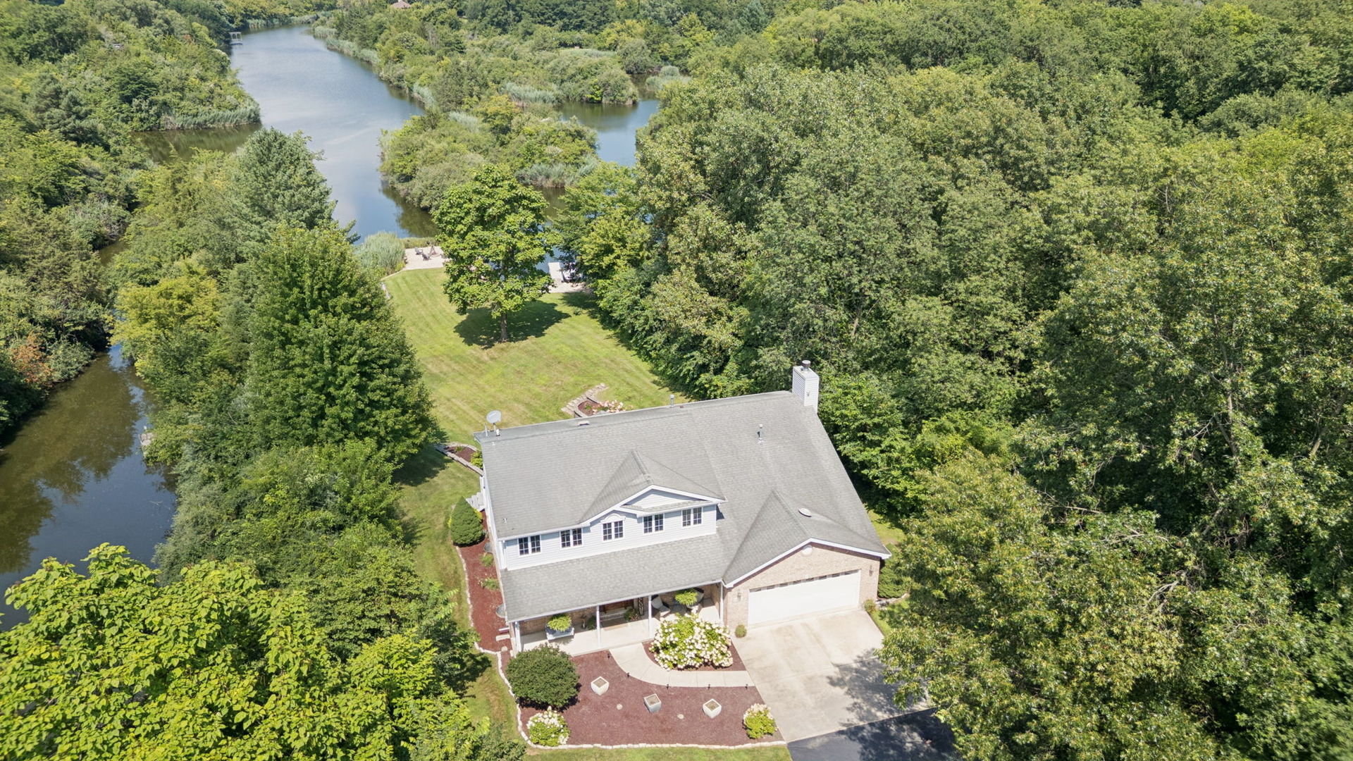 4720 Shady Lane Property Photo 4