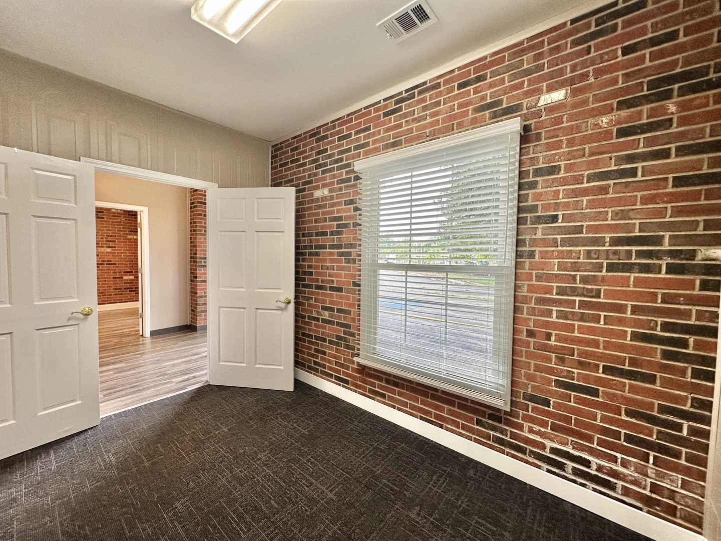15717 Wolf Road Property Photo 5