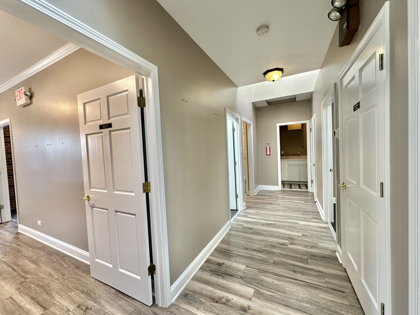 15717 Wolf Road Property Photo 8