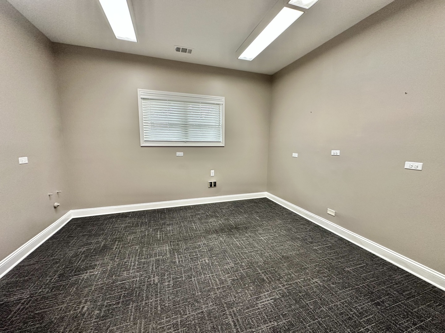15717 Wolf Road Property Photo 12