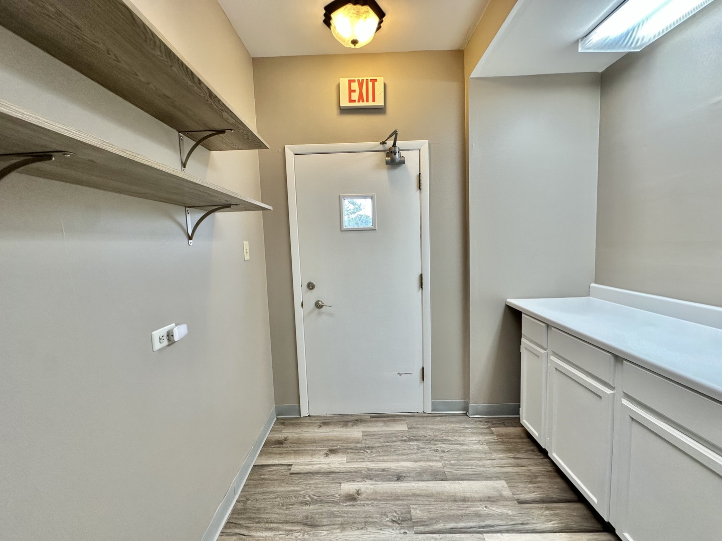 15717 Wolf Road Property Photo 14