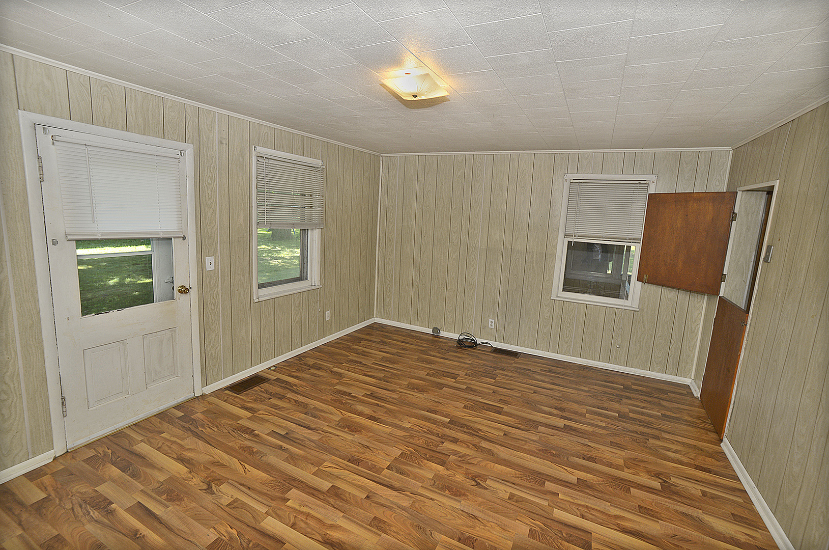 903 Illinois Avenue Property Photo 4