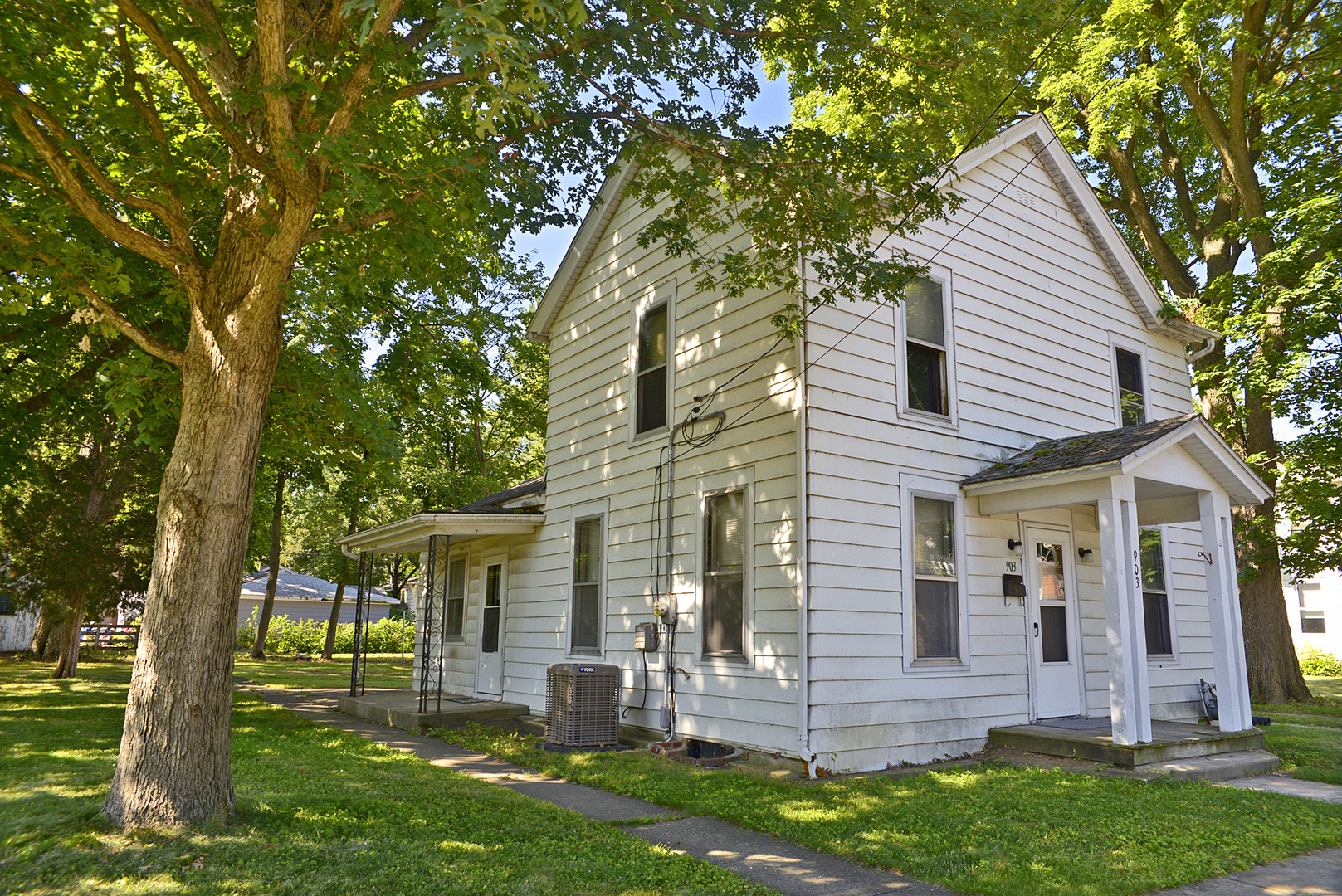 903 Illinois Avenue Property Photo 14